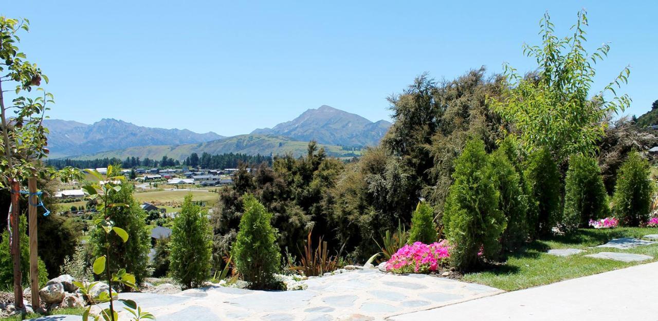 The Hidden Spring Hotel Wanaka Exterior photo